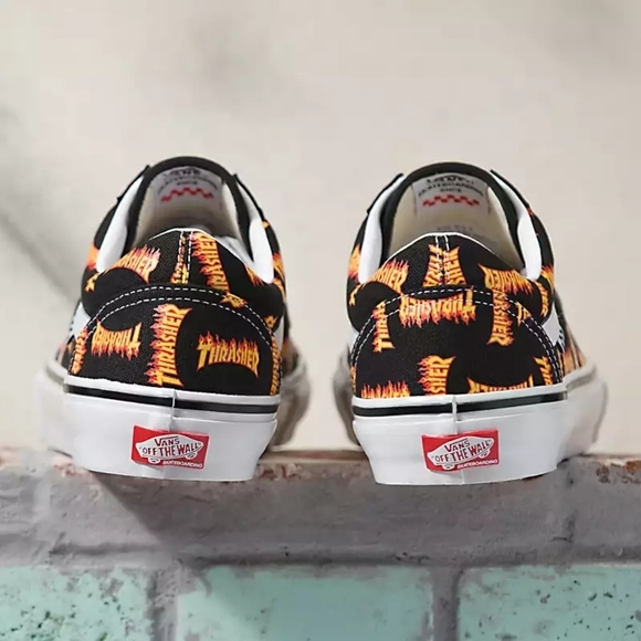 #39❤️ NEW Vans x Thrasher Old Skool Skate Sneakers - Picture 4 of 11